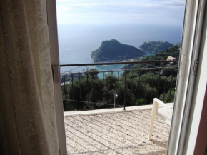 Отель Fantasia Apartment  Lakones